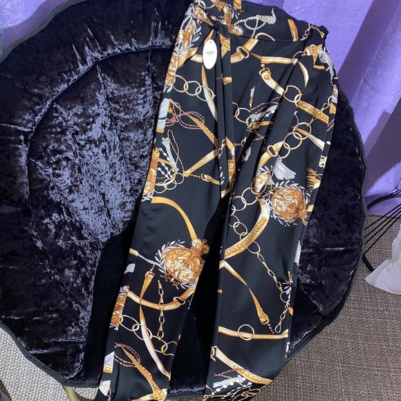 Stylish Black Legging - Picture 2 of 4